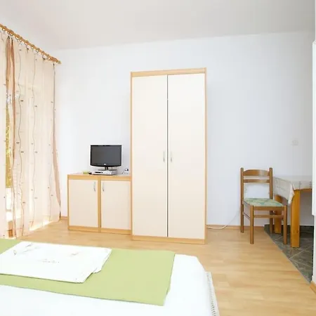 15241c * Stari Grad (Hvar)