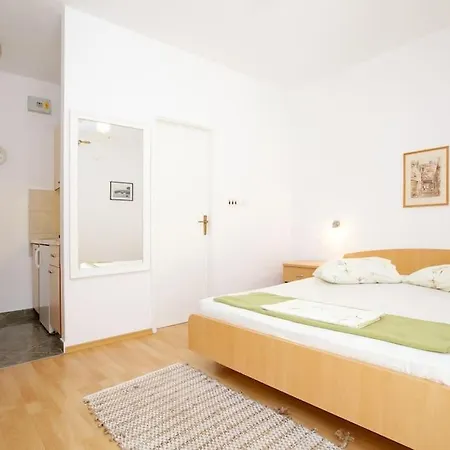 15241c Apartman